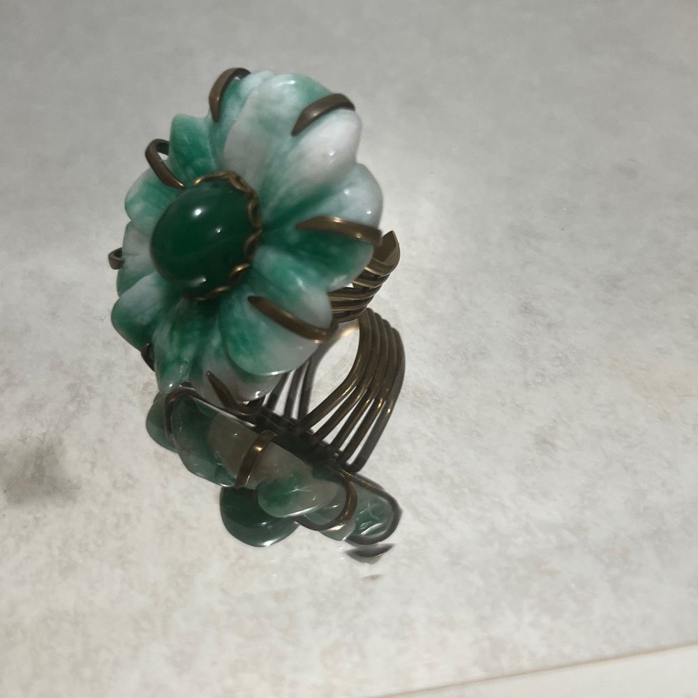 Jan michaels carved jade ring - Picture 2 of 5